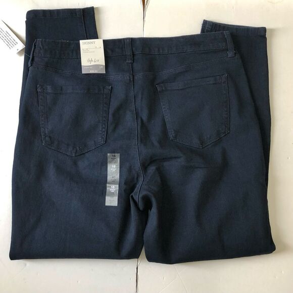 STYLE & CO. WOMEN'S JEANS CURVY SKINNY LEG RINSE WASH NEW MID RISE TUMMY CONTROL - Picture 4 of 14